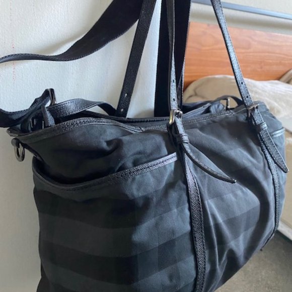 Authentic Burberry Diaper Bag (Quiet Luxury!!) - Picture 2 of 8
